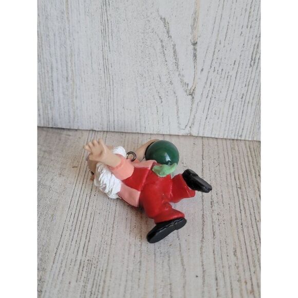 Hallmark 1988 North Pole Bowl Santa ornament Xmas - Picture 3 of 6